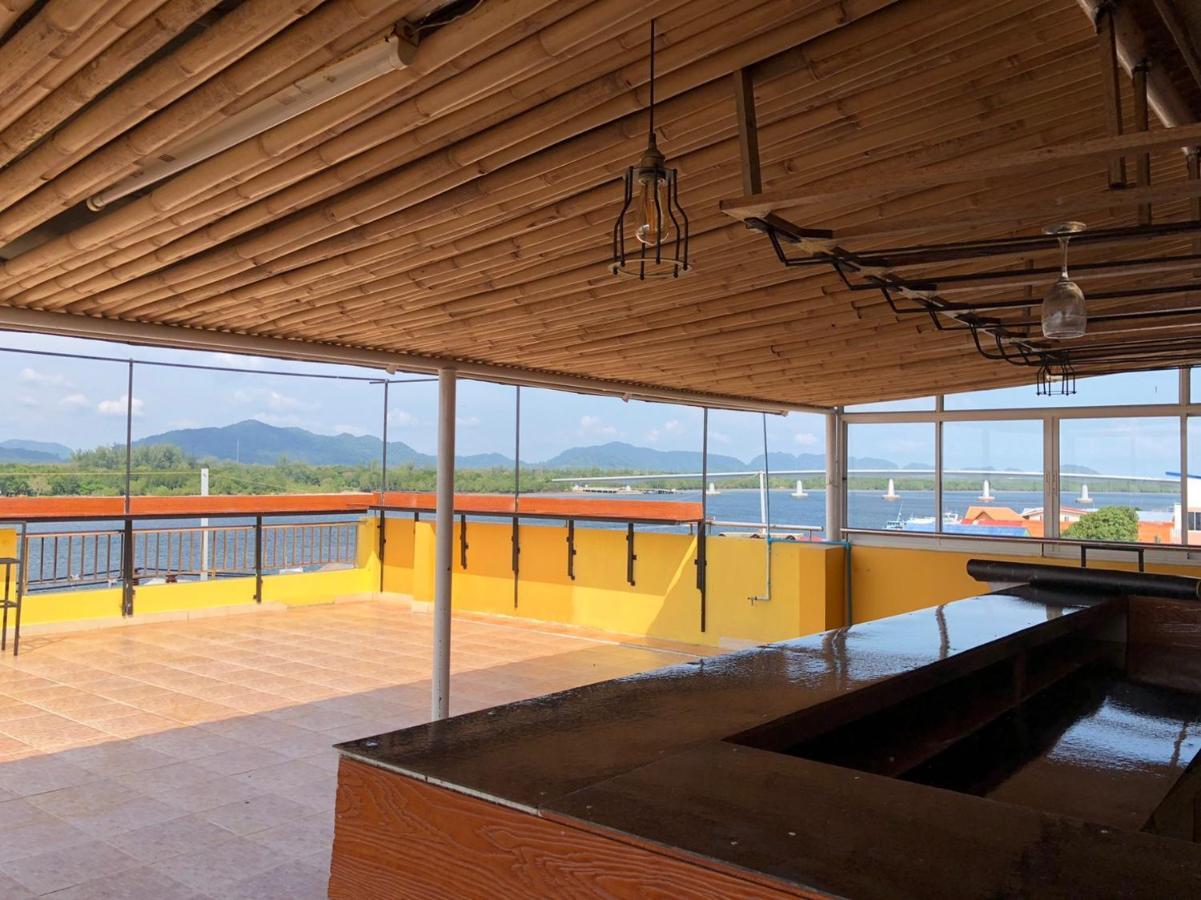 Jetty Place Ko Lanta エクステリア 写真
